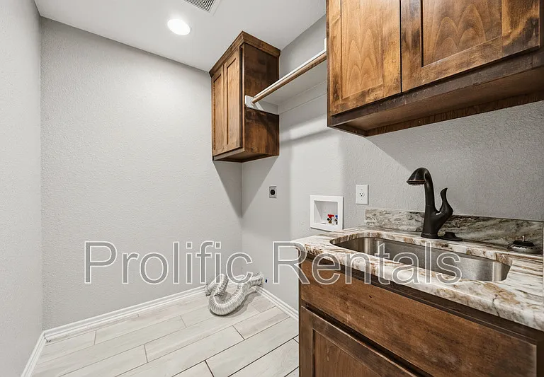 6101 Cordillera Dr — Photo 13