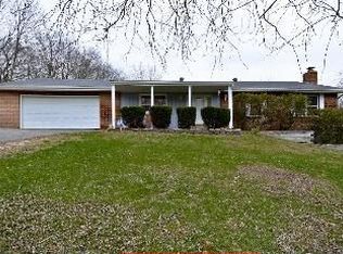 130 Maple Dr, Fenton, MO
