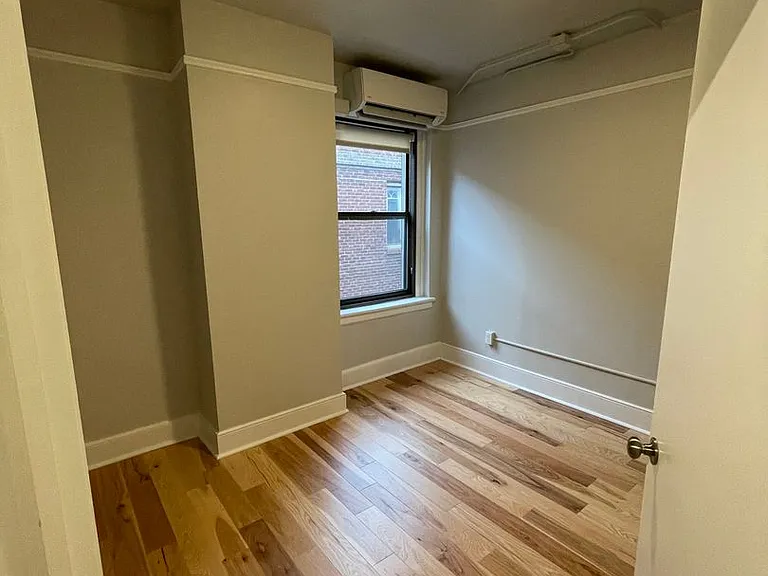 301 Main St — Photo 31