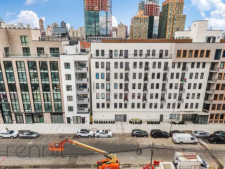 26-25 3rd St #B306 — Photo 38