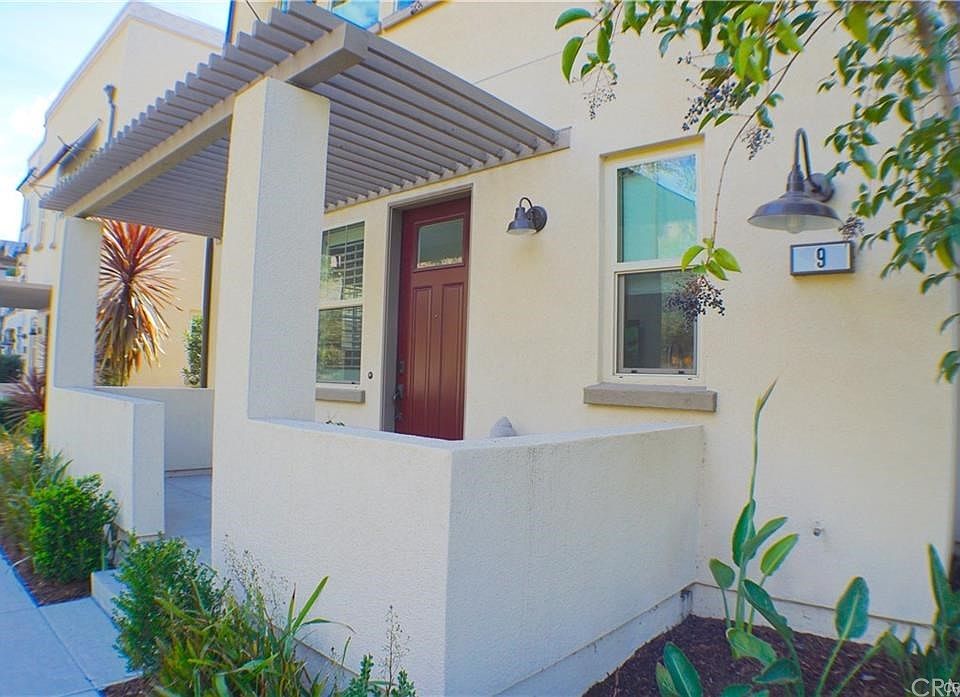2nd image of 9 Adelfa St