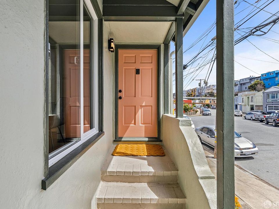 2nd image of 301 Maynard St