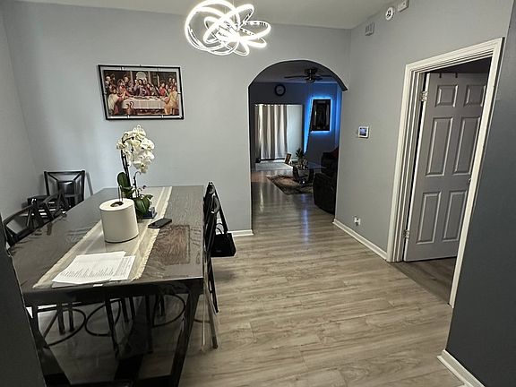 5th image of 6042 S May St