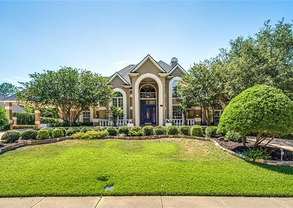1st image of 4704 Cresthaven Dr