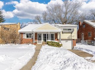 5584 Green Acres Ct, Cincinnati, OH 45248