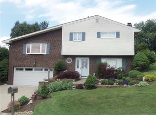 1709 Pine Run Rd, West Mifflin, PA 15122
