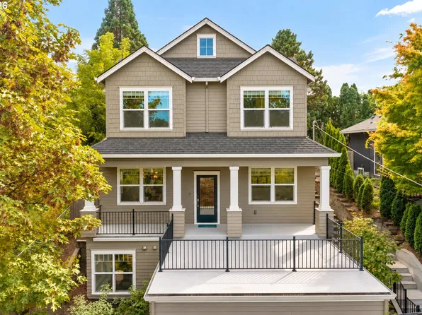 1722 SW Custer St, Portland, OR 97219
