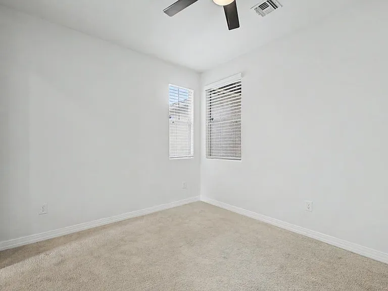 16878 S Eva Ave — Photo 20