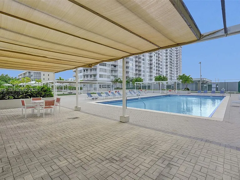 18021 Biscayne Blvd #1804 — Photo 26