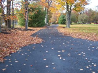 Meeker Rd, Dallas, PA 18612