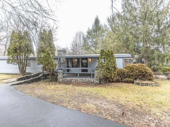 101 6th St, Black Mountain, NC 28711