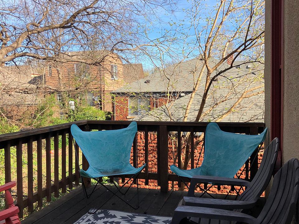 Private back balcony is like a tree house