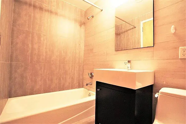 Rented by Metropolitan Property Group | media 15