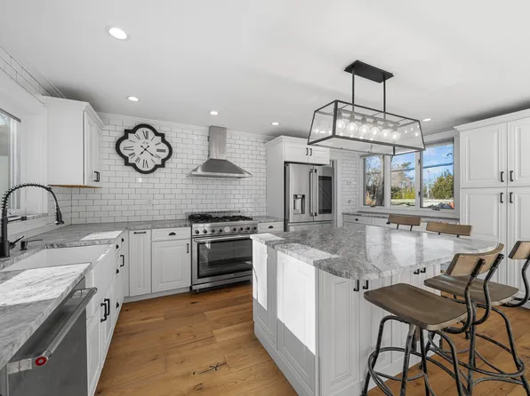 (undisclosed Address), Smithtown, NY 11787