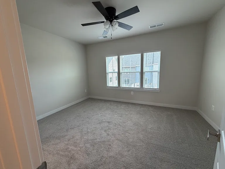 145 Spring Gate Ln — Photo 11