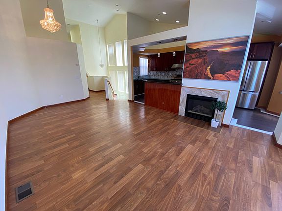 3rd image of 669 Bellevue Ave #A