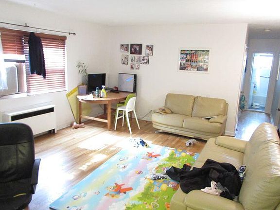 5th image of 3020-3030 Edwin Ave #1A