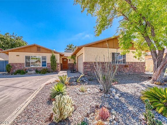 2nd image of 4613 Diamond Head Dr