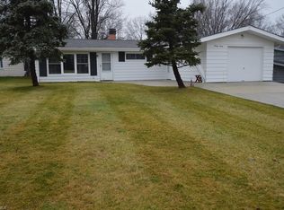 9040 Milford Dr, Northfield, OH 44067