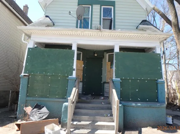 2559 N 27th STREET, Milwaukee, WI 53210