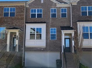 871 Sunset Park Dr, Suwanee, GA 30024