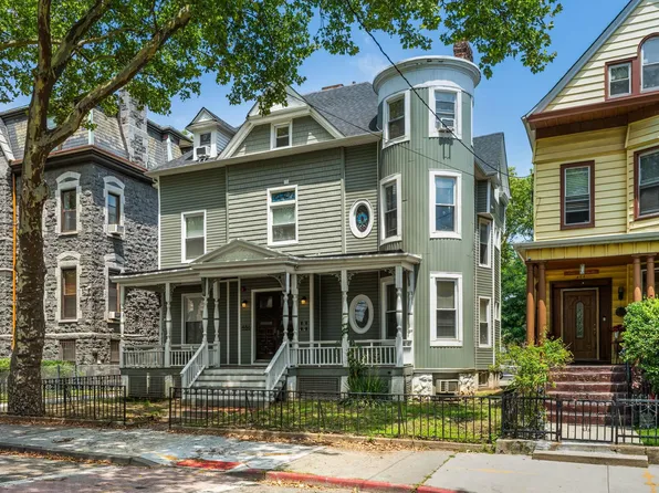 486 Bramhall Avenue image 1 of 48