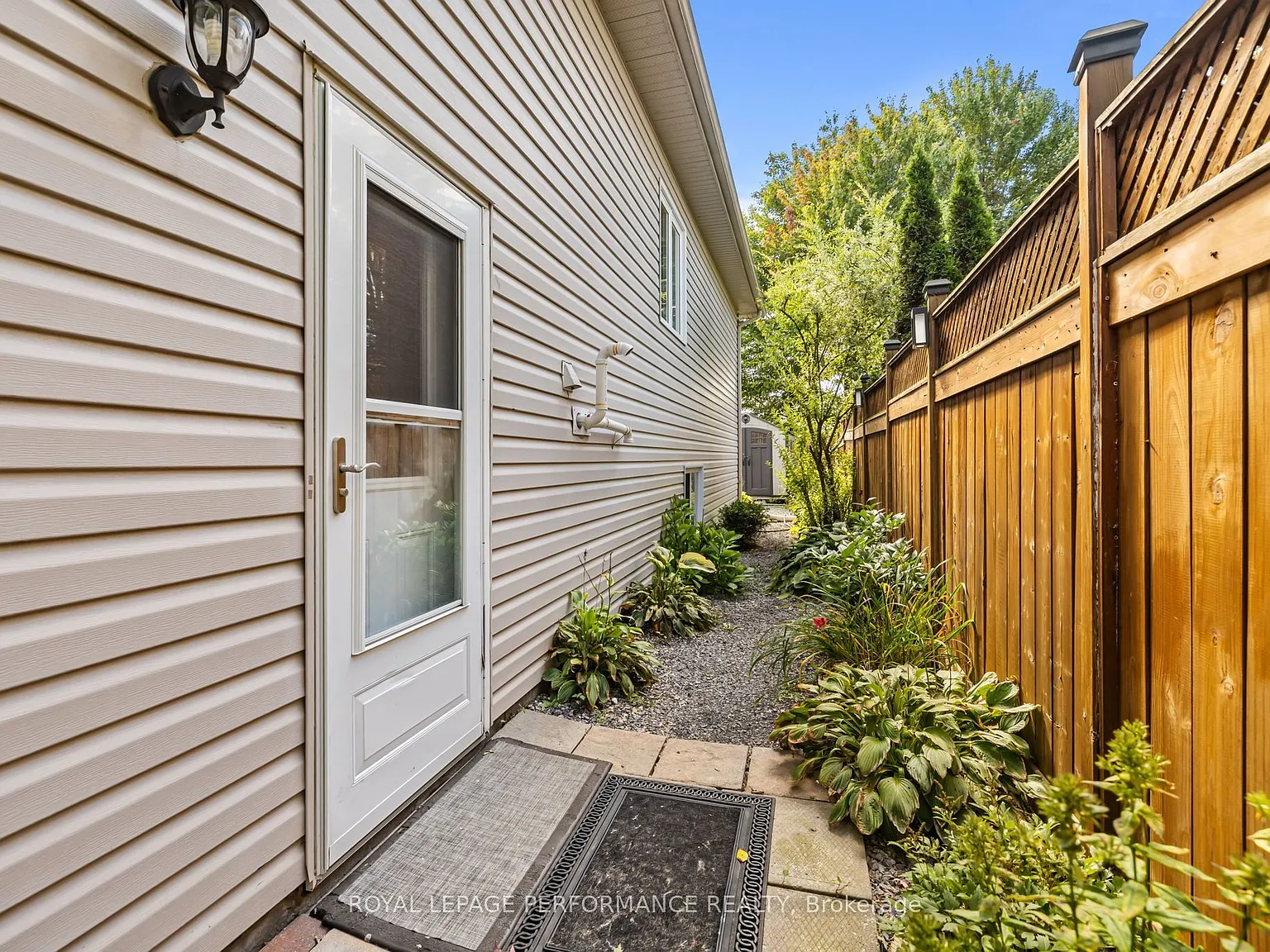 2 bed, $1,800 — Photo 2