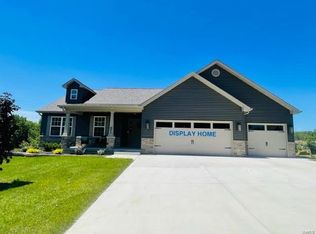 201 Auburn Ridge Dr, Troy, MO 63379