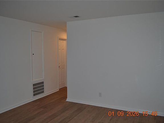 5th image of 26 Bayview Dr