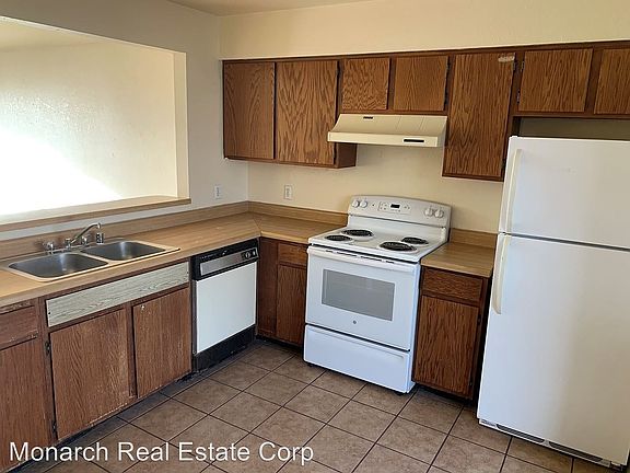 4th image of 453 Purdue Ct APT B