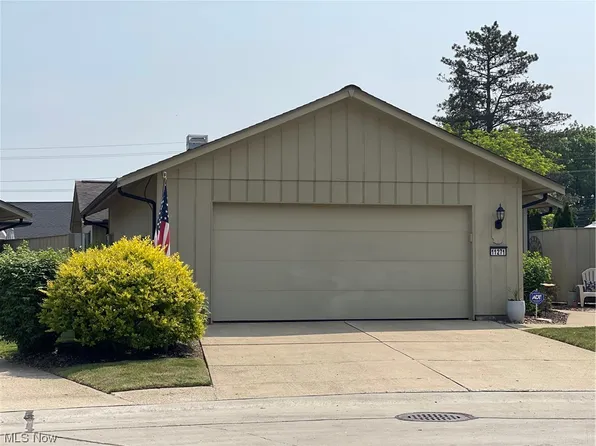 11271 Co Moor Blvd, Strongsville, OH 44149