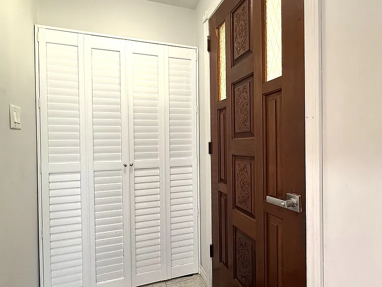 64 Ruthmar Cres — Photo 2