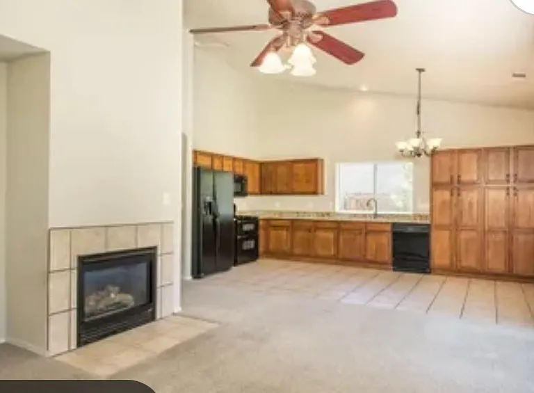 1024 W Lil Ben Trl — Photo 11