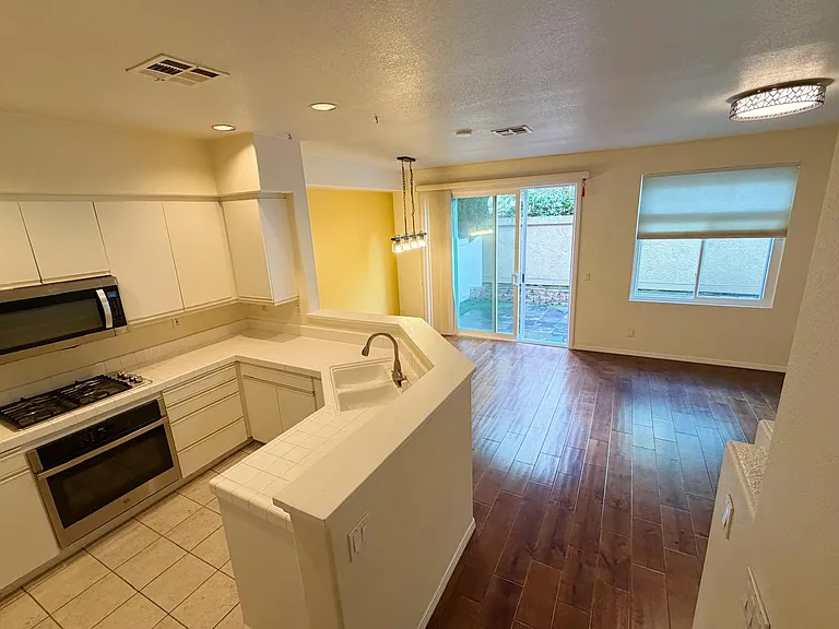 12546 Heatherton Ct #43 — Photo 9