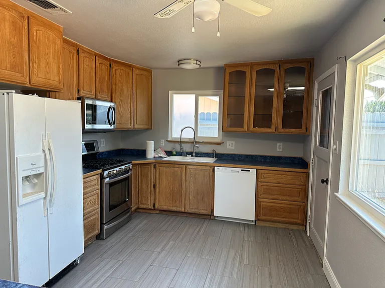 7301 Hutchins Way — Photo 11