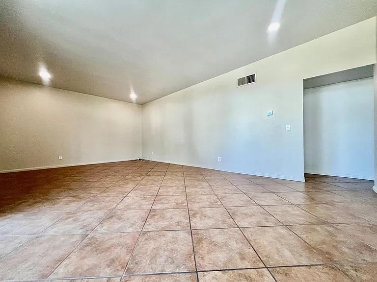3663 E Paseo Barbara — Photo 13