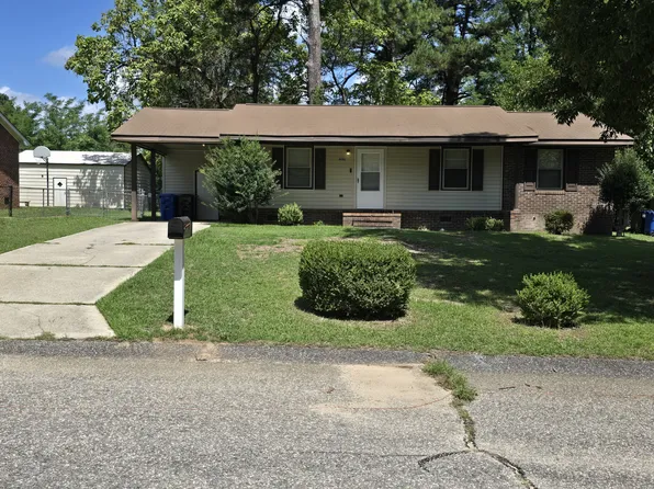 6492 Tarrytown Dr, Fayetteville, NC 28314