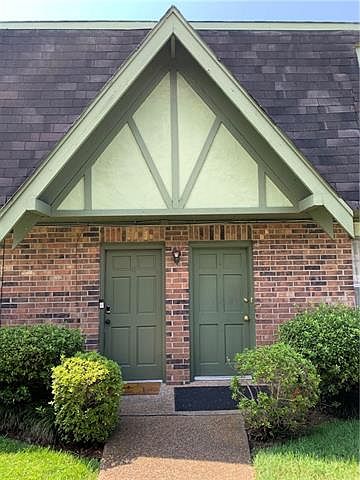 1st image of 4449 Woodland Dr