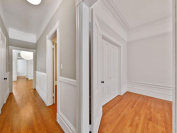 2nd image of 3167 24th St