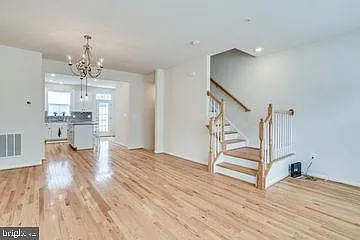 612 Totten Pl NE — Photo 12