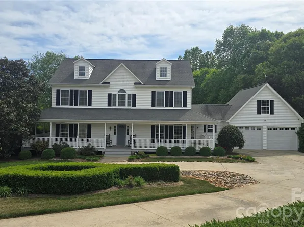 326 River Hills Ct, Taylorsville, NC 28681