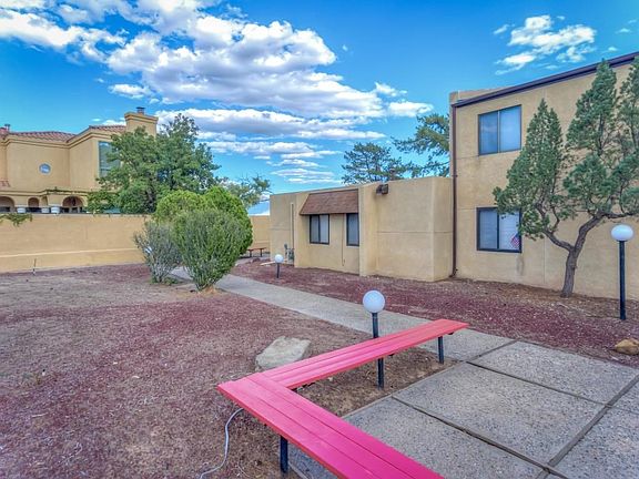 602 Lakeview Cir 1698