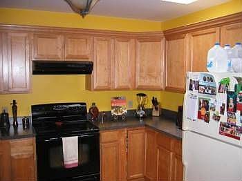 4th image of 6807 Estate Ln