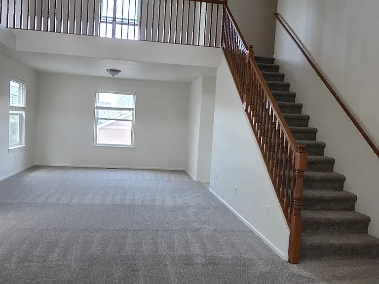 2232 Marshfield Ln — Photo 4
