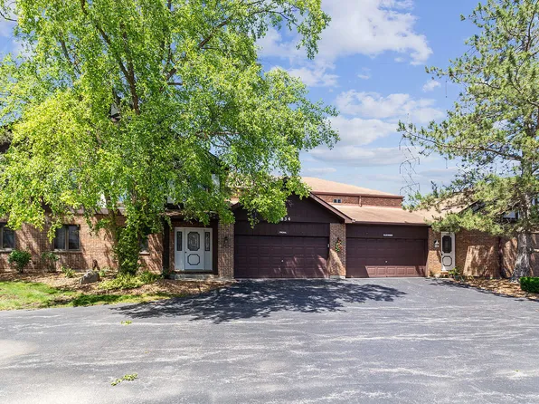 9834 Terrace Ct E APT E2, Palos Park, IL 60464