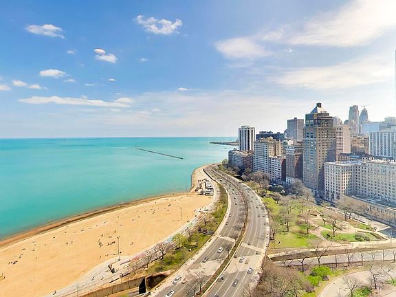 5th image of 1100 N Lake Shore Dr APT 27B