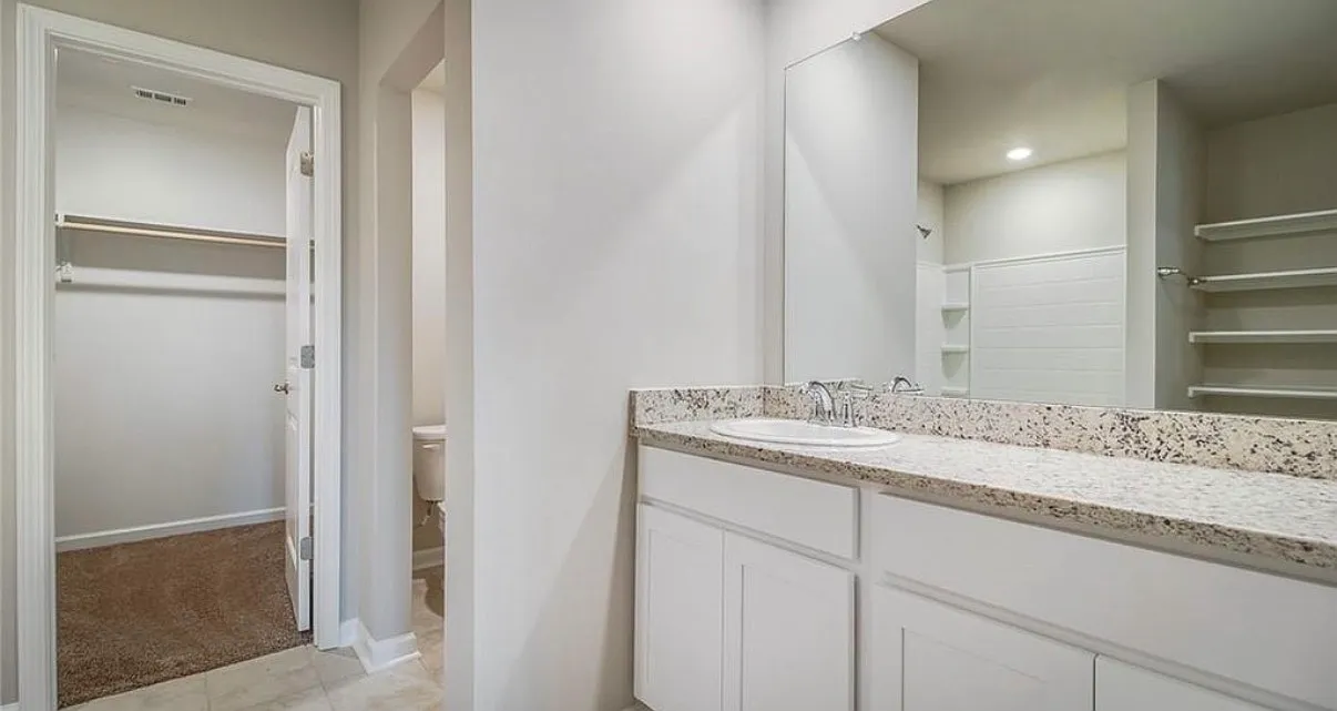 4 bed, 1874 sqft, $2,500 — Photo 3
