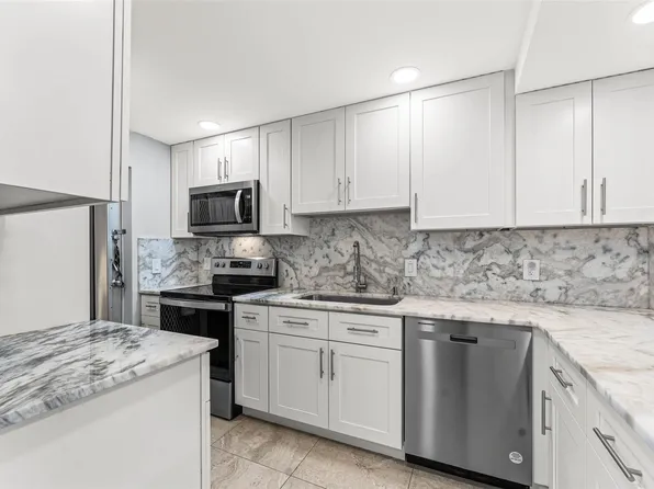 4502 N Federal Hwy APT 123C, Lighthouse Pt, FL 33064