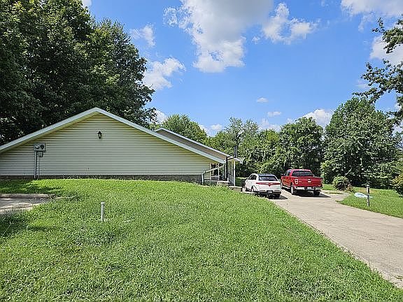 2nd image of 2157 Troy Rd