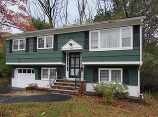 620 E Vail Rd, Landing, NJ 07850